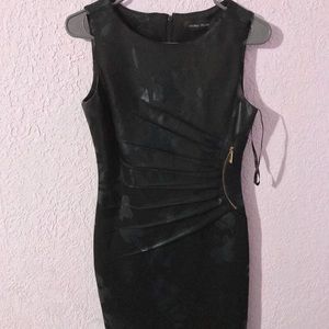 BodyCon floral dress with gold side zipper